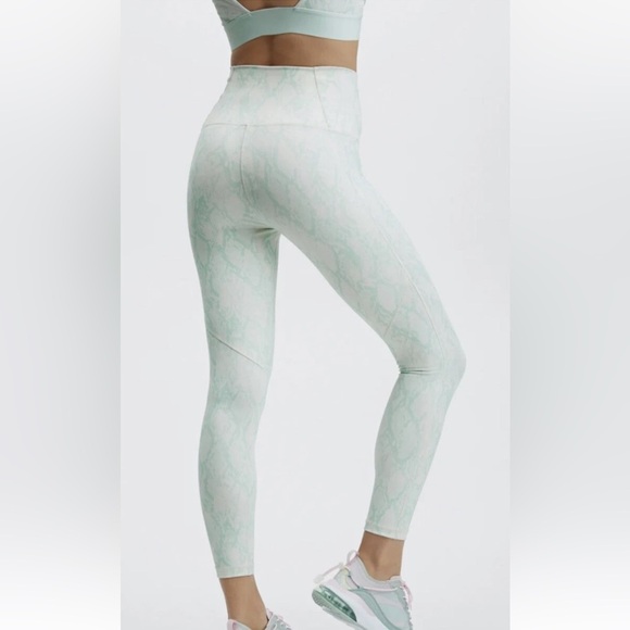 Fabletics Pants - Ultra high waisted powerhold  7/8 Mint Green Snake Print Leggings size XL NWT